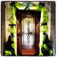 Halloween Front Door Decoration from the Dollar Store and Dollar Tree - Mylitter.com